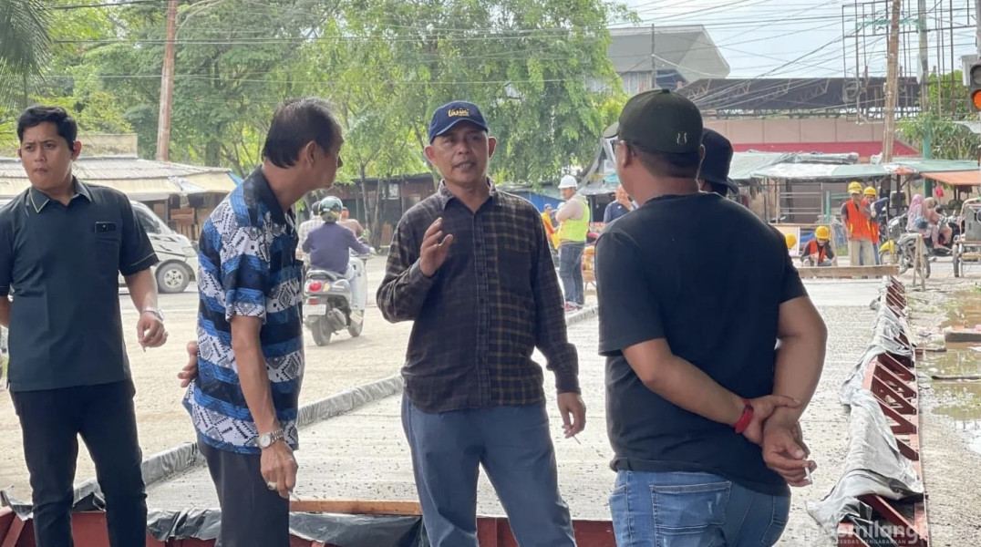 Kebut Perbaikan Infrastruktur Jalan, Pj Bupati Herman Tinjau Peningkatan Jalan Soebrantas