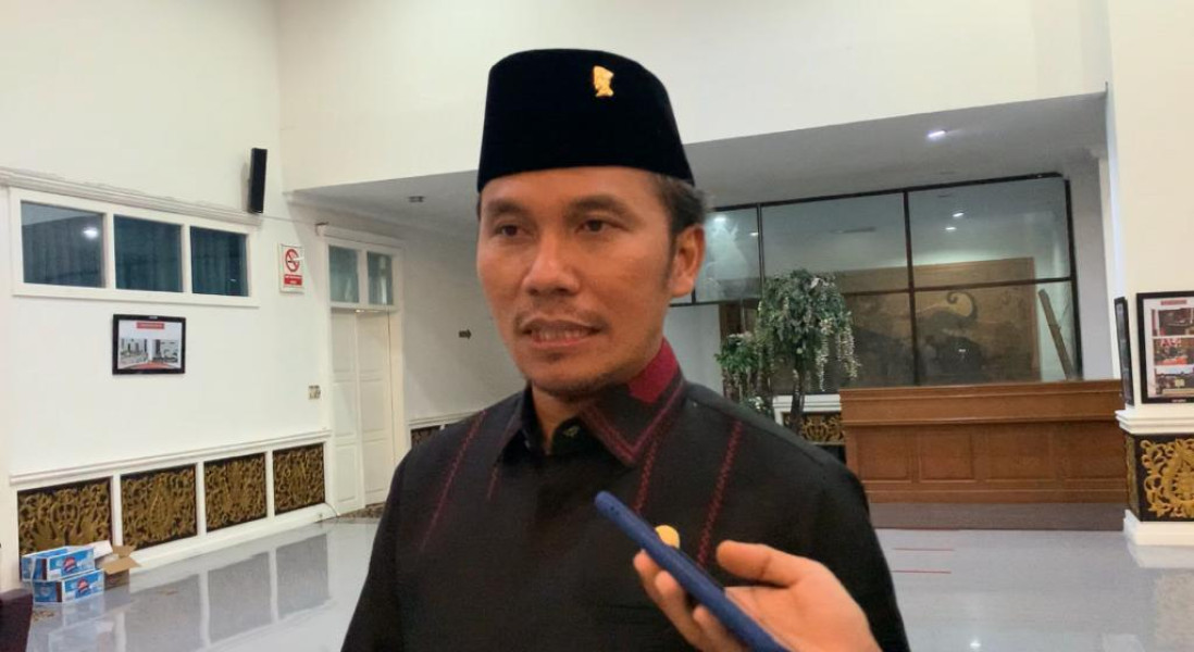 Hadiri Pelantikan Dirut Bank Jambi, Ketua DPRD Edi Purwanto Harapkan Inovasi Baru