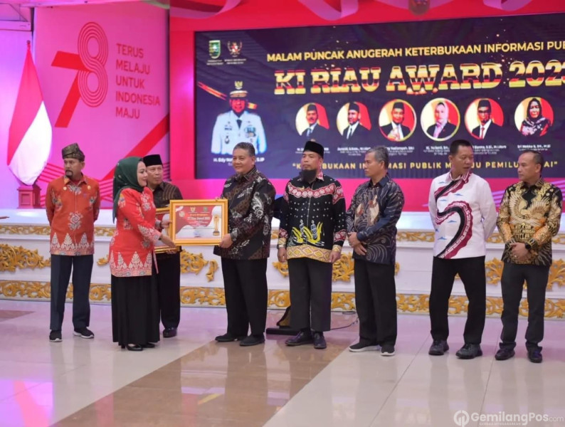 Inhil Kembali Raih Penghargaan Kabupaten Informatif Di KI Riau Award 2023