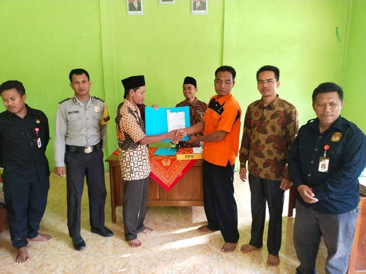 Rapat Pleno Terbuka Rekapitulasi DPSHP1  di Talang Jangkang