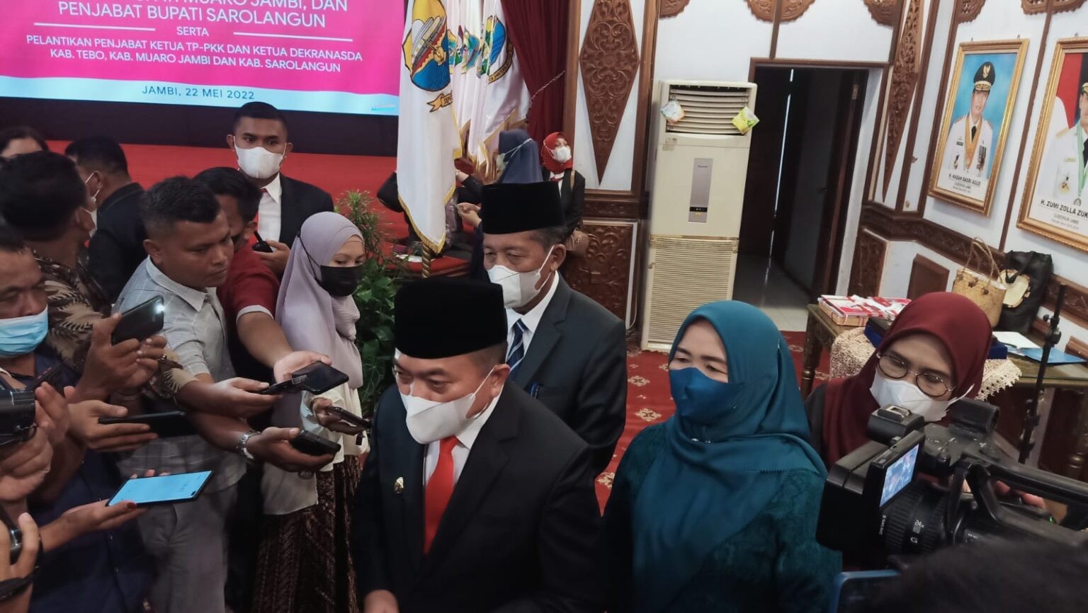  Al Haris dan Mahyeldi Ansharullah Hadiri Pengukuhan Ikatan Keluarga Minang (IKM) di Merangin.