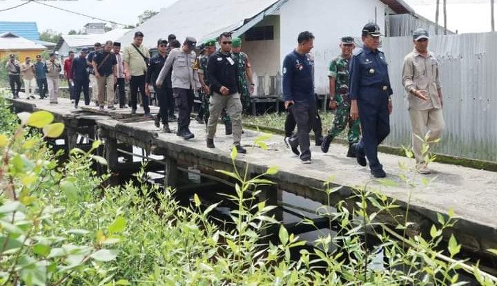 Bupati Inhil HM Wardan Tinjau Ruas Jalan Bekawan-Belaras
