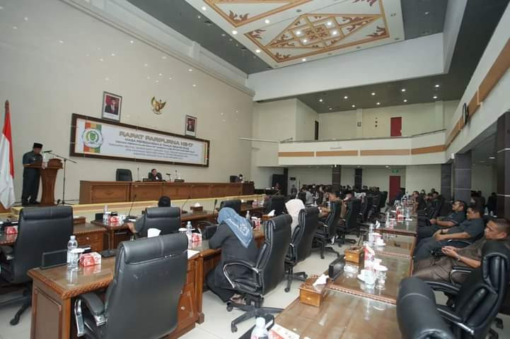 Bupati HM Wardan Beri Tanggapan Terhadap Pandangan Umum Fraksi Atas Ranperda Tentang Perubahan Apbd Kabupaten Inhil