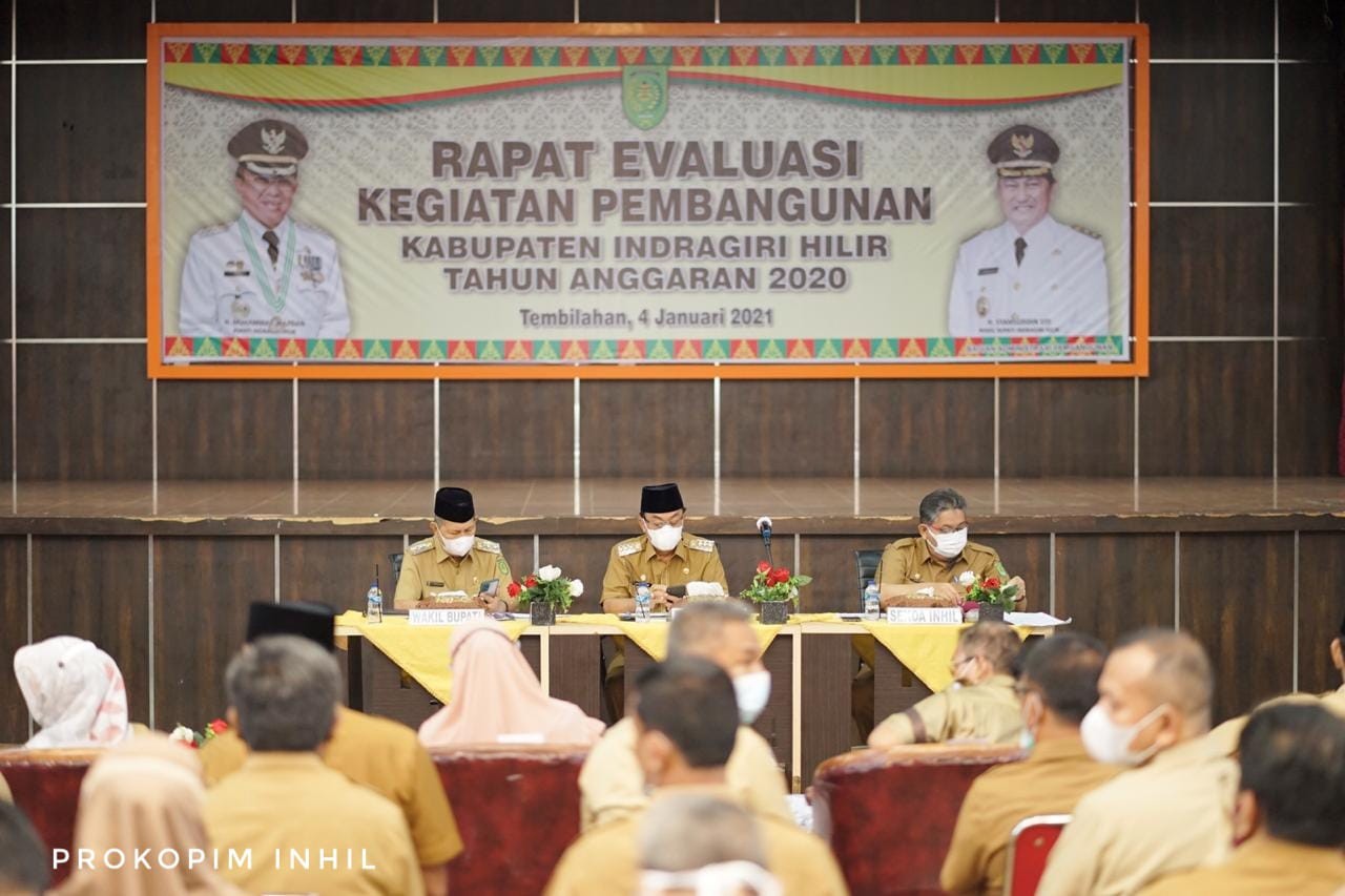 Hari Pertama Masuk Kerja TH 2021 Bupati didampingi Wabup Pimpin Rapat Evaluasi Kegiatan Pembangunan TH 2020