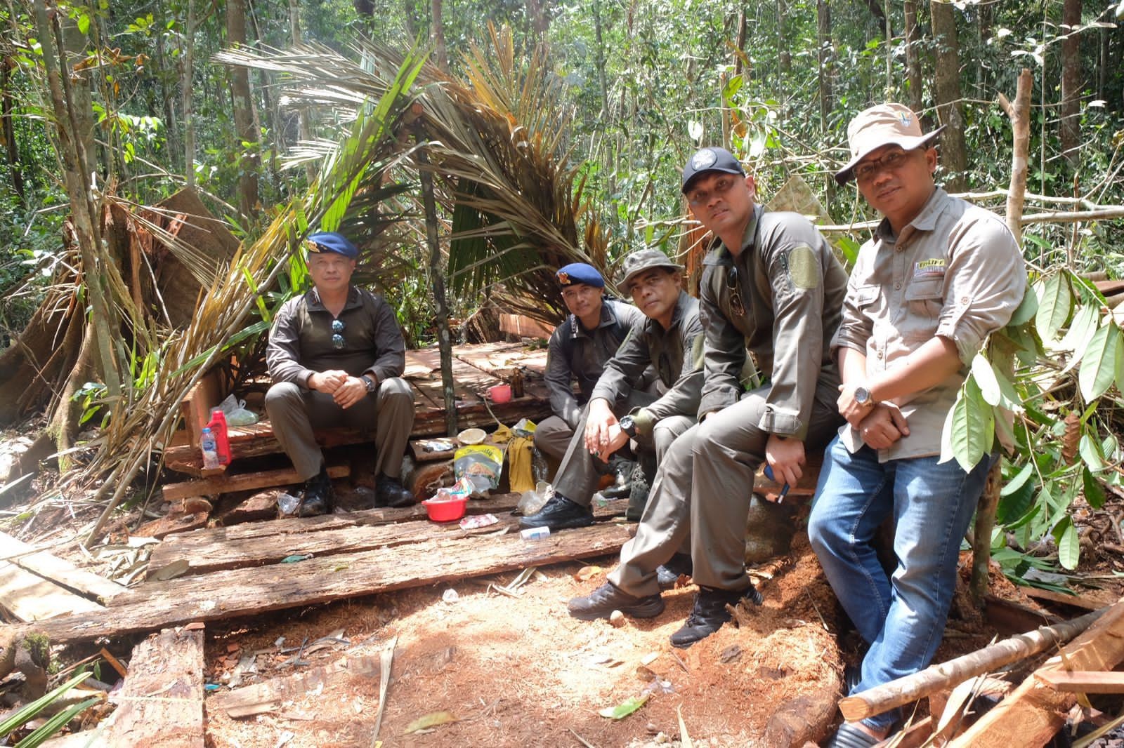 Temukan Pondok Dalam Hutan, Kapolda Riau Ingatkan Pentingnya Menjaga Cagar Biosfer Untuk Keseimbangan Alam