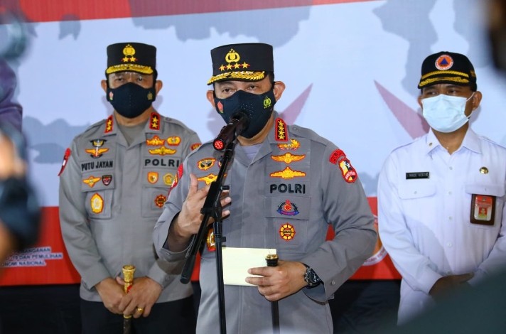 Tinjau Vaksinasi Serentak, Kapolri Ingatkan Pentingnya Vaksin untuk Hadapi Omicron