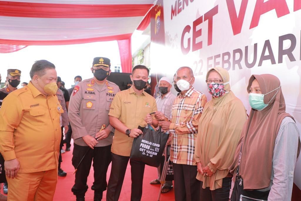 Kerja Kolaboratif dan Percepatan Tiada Henti, Polda Riau Gelar Vaksinasi Akbar di 350 Titik