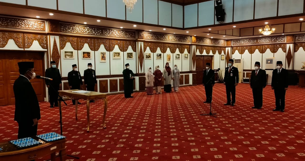 Abdullah Sani Lantik 5 Pejabat Eselon II Pemprov Jambi, Berikut Nama-namanya
