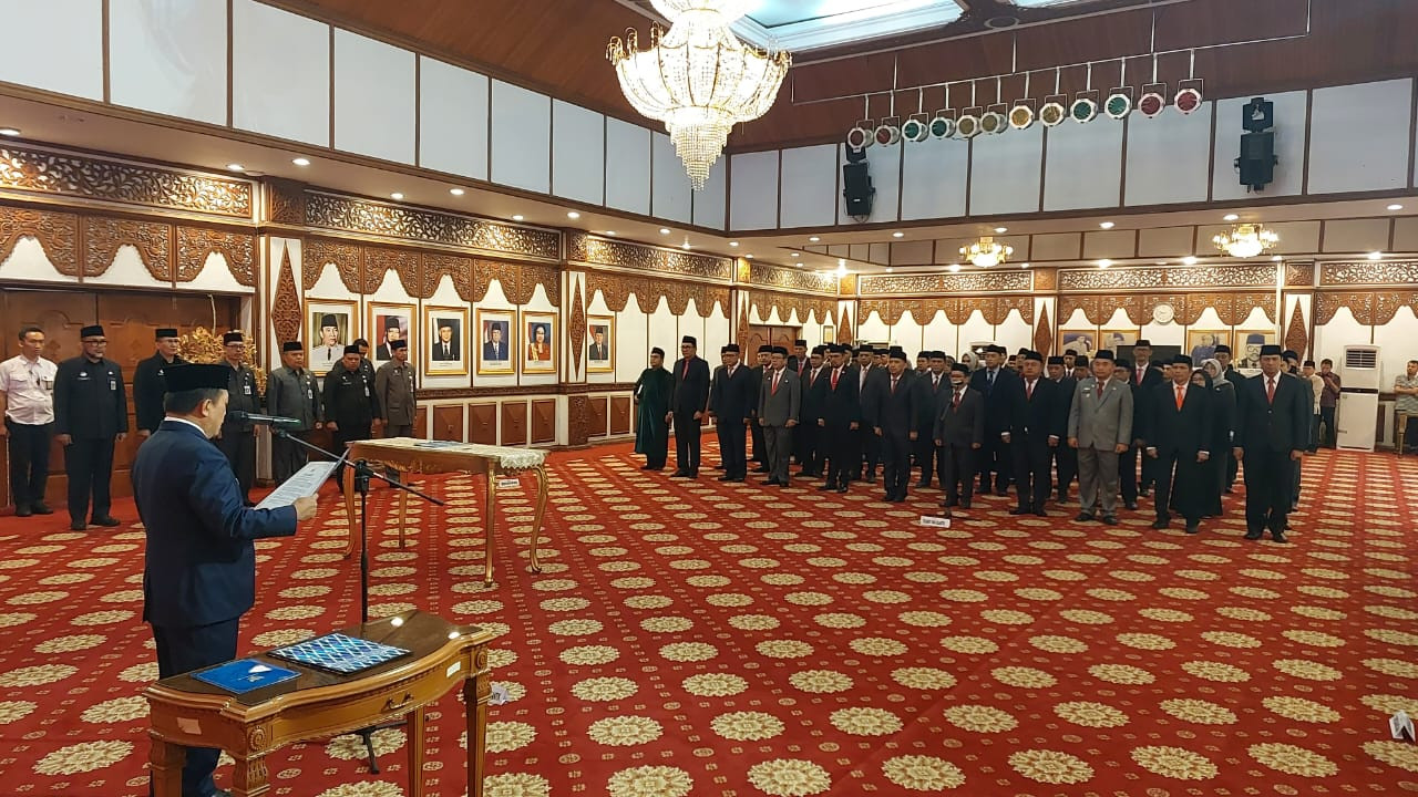 Al Haris Lantik 54 Pejabat Eselon III di Lingkungan Provinsi Jambi
