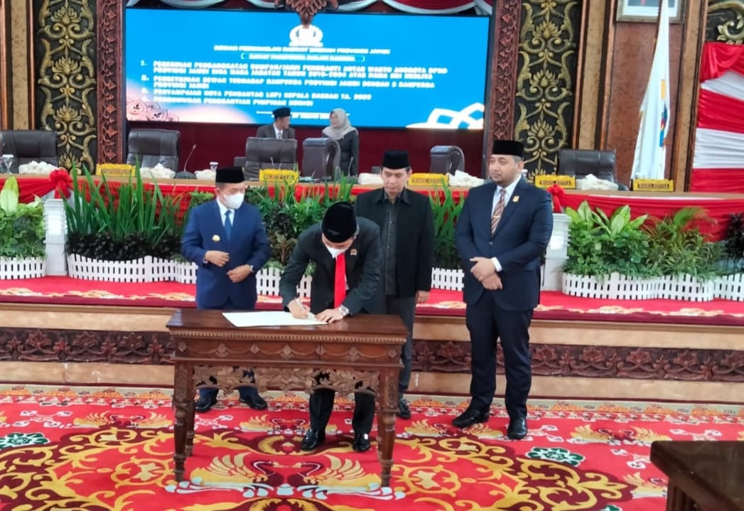 DPRD Provinsi Jambi Setujui Tiga Ranperda Baru