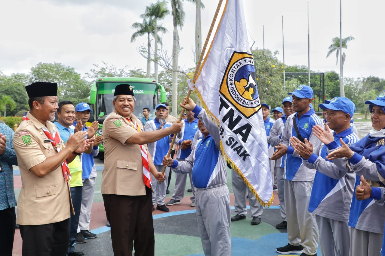 58 Kotingen PENAS XVI KTNA Dilepas Bupati Siak.