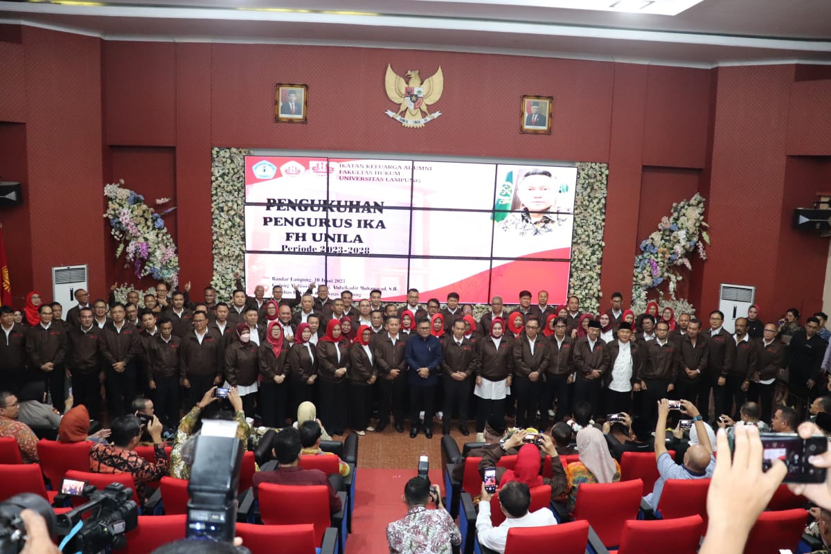 Pengurus IKA FH Unila Resmi Di Lantik  Dr. Asri Agung Putra S.H., M.H