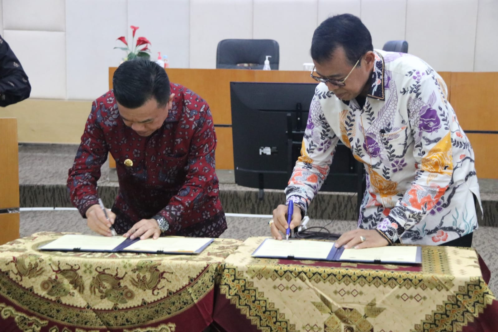 Al Haris Teken MoU dengan Universitas Negeri Padang Tingkatkan SDM 