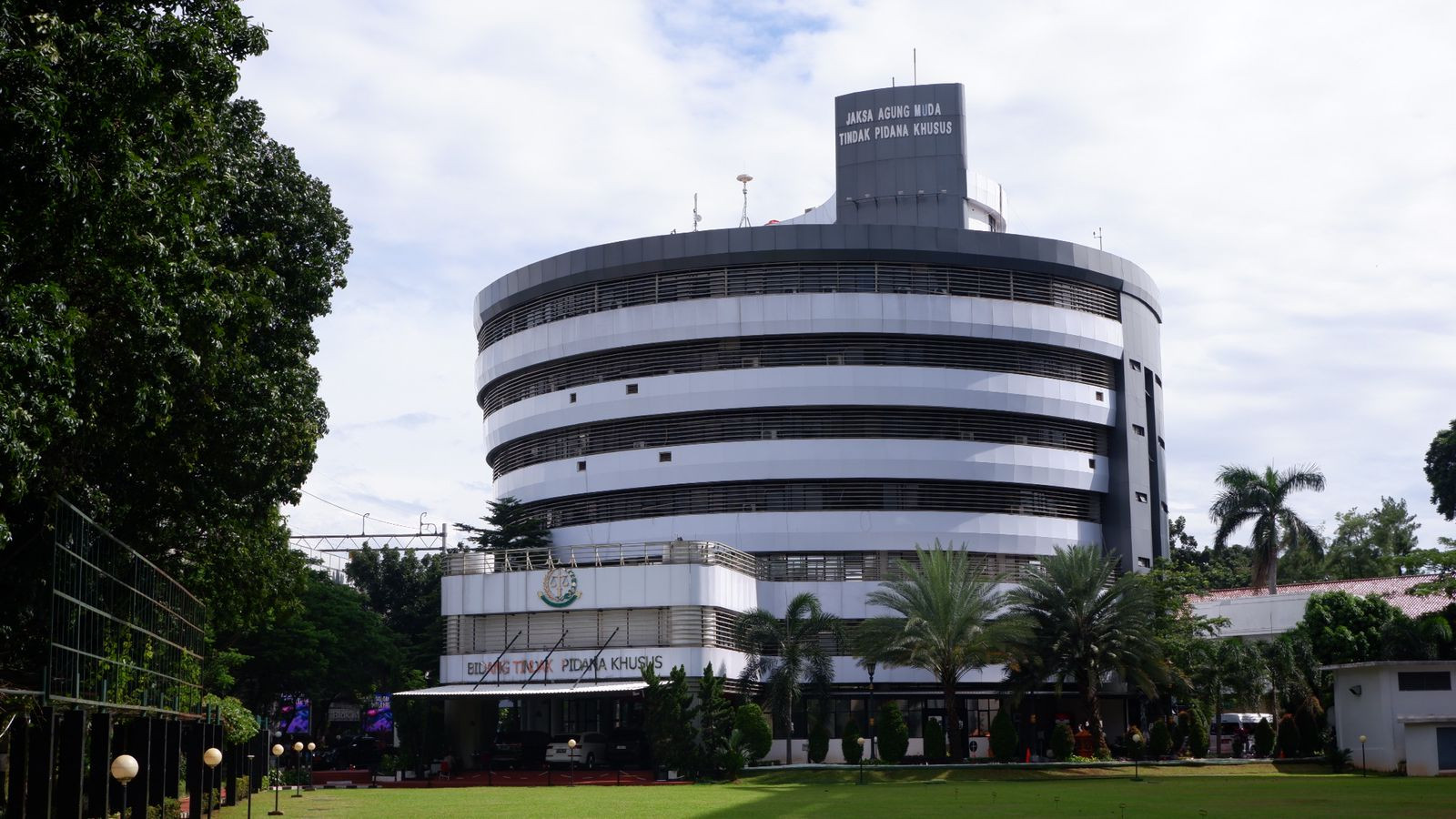 Kejagung Periksa 6 Orang Saksi Terkait Terkait Perkara Ekspor Crude Palm Oil (CPO) dan Turunannya