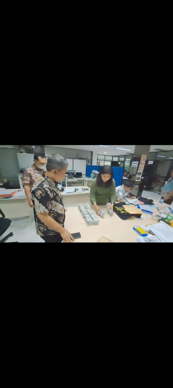 Tim Penyidik Melakukan Penggeledahan dan Penyitaan di 3 Tempat dalam Perkara Tol Japek