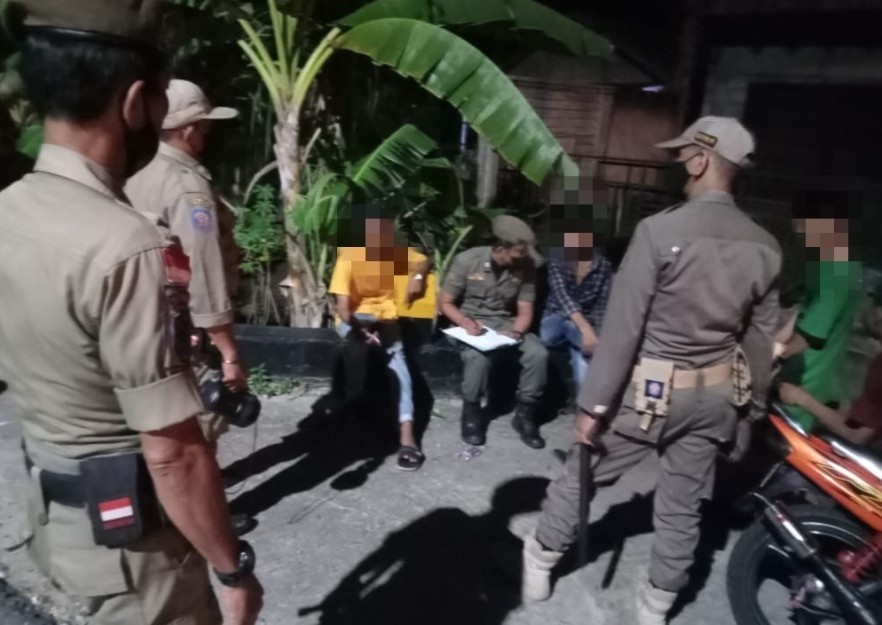 5 Remaja Dibubarkan Satpol PP Inhil karena Berkumpul Hingga Larut Malam