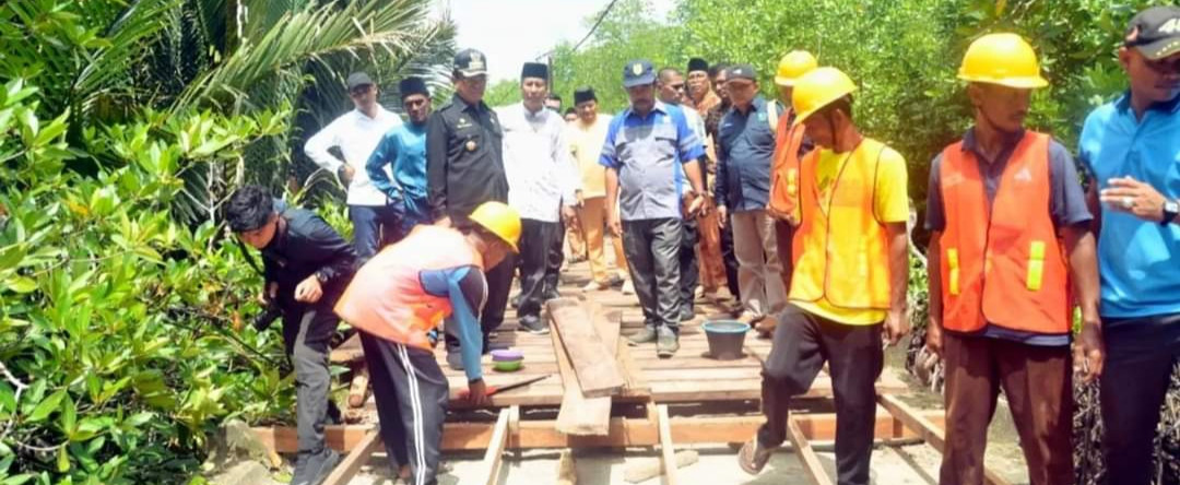 Bupati Wardan Terus Pantau & gesa Rehab Jalan Yang Sempat Viral Di Desa Igal