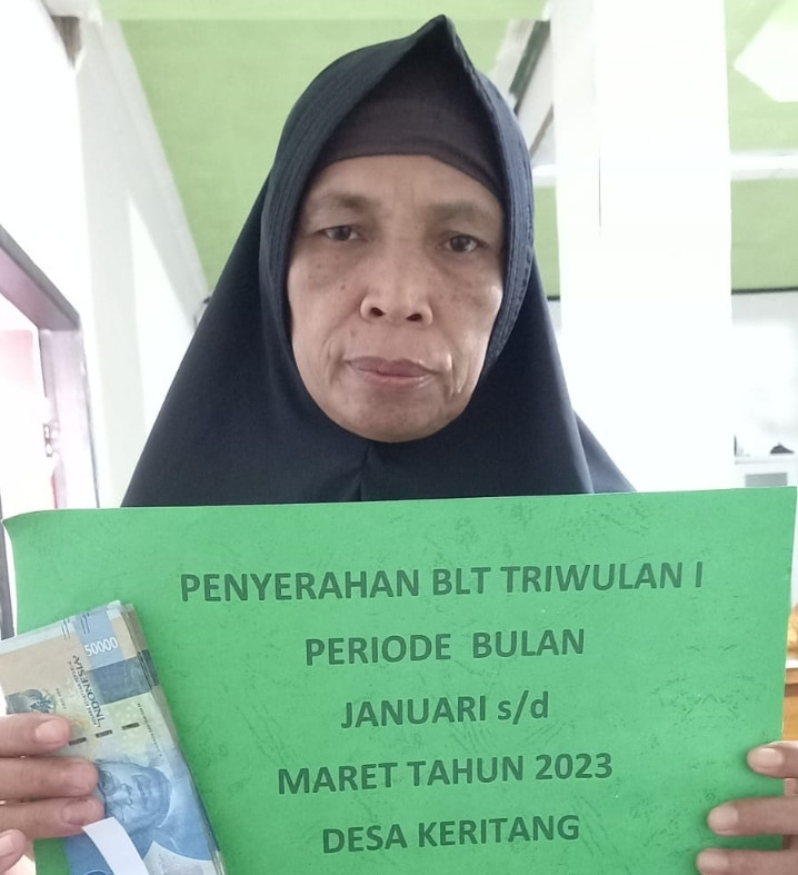 Pemdes Keritang Salurkan BLT Tahap I