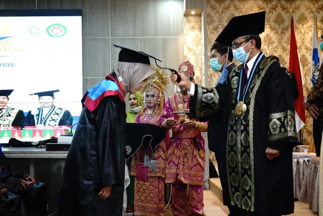 Angkatan V AKN Siak Diwisuda, Sekda Arfan Usman: Saya Bangga Lulusan dari Sini Ada yang Bekerja di Korea Selatan