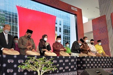 Gubernur Jambi Resmikan Gedung Mahligai 9 Bank