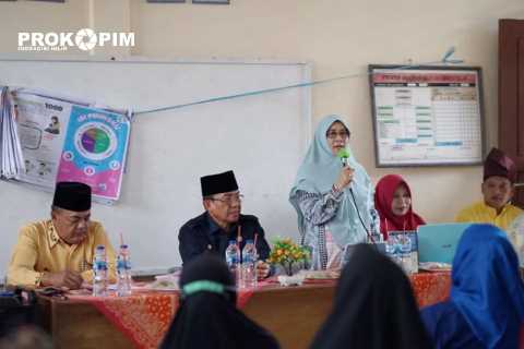 Tingkatkan Gizi dan Kesehatan Keluarga, Bupati HM. Wardan Bersama Ketua GSH Tinjau Kegiatan P2K2 Desa Tanah Merah