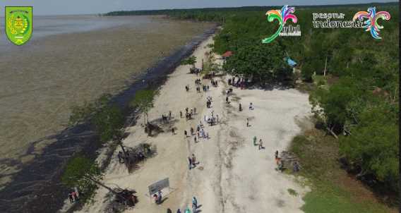 Keindahan Ekowisata Hutan Mangrove Pulau Cawan