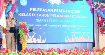 Pj.Bupati Herman Hadiri Pelepasan 328 orang Peserta Didik SMP Negeri 1 Tembilahan Hulu