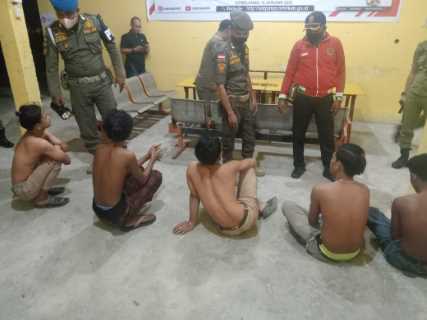 Mabuk Berat, 5 Pemuda Diamankan Satpol PP Inhil