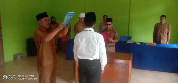 Kepala Desa Talang Jangkang Lantik Kaur Keuangan