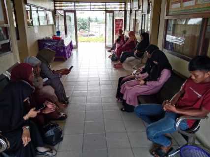 Pemdes Kemuning Muda Himbau Warganya Segera Rekam KTP di Kantor Camat