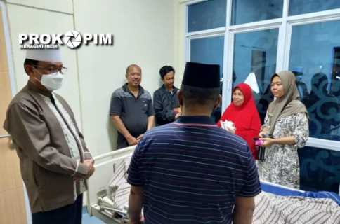 Bupati Wardan Lakukan Takhziah ke Rumah Sakit Puri Husada Tembilahan