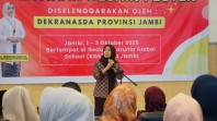 Wastra Jambi Naik Kelas, Hj. Hesti Haris Buka Pelatihan Desain Fesyen