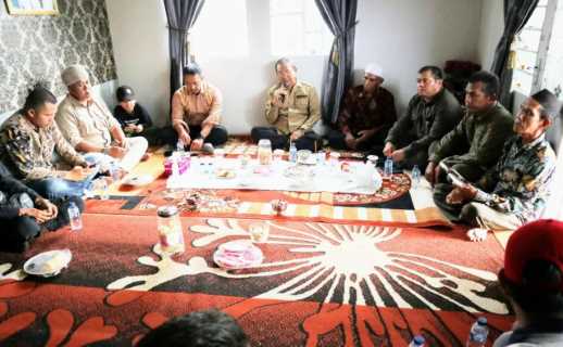 Bupati HM Wardan MP Silaturahmi dan Diskusi Bersama Forum Komunikasi RT/RW Se-Kecamatan Kuindra