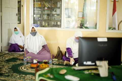 Ketua PCMNU Inhil Hj.Zulaikhah Wardan Ikuti Pra Mukernas Hidmat secara Webiner