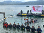 Pembentangan Bendera Merah Putih di Dasar Laut Teluk Ambon di Ikuti Wakajati Maluku dan Asintel