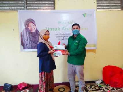 Dompet Dhuafa Riau Unit Indragri Hilir Berbagi Hadiah Untuk Yatim