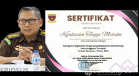 TRIONO RAHYUDI TERIMA PENGHARGAAN TERBAIK III