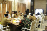 Pj Bupati Inhil Ikuti Rakor Zoom Meeting