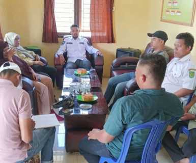 Pemdes Lubuk Besar Terima Kedatangan Disdik Inhil dan konsultan