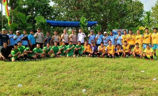 Turnamen Sepakbola HUT Bhayangkara di Desa Lubuk Besar Resmi Ditutup