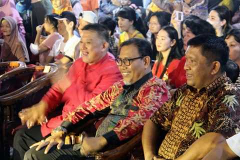 Bupati Inhil Saksikan Penampilan Seni Budaya Aceh Dan Tionghoa di Pekan Ragam Budaya Nusantara