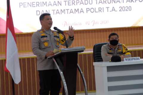 Jamin Seleksi BETAH, Kapolda Riau Pimpin Giat Pakta Integritas.