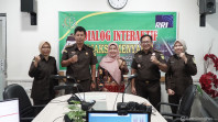 KEJATI RIAU LAKSANAKAN KEGIATAN DIALOG INTERAKTIF JAKSA MENYAPA DI RRI PEKANBARU