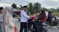 PKDP Inhil Tebar Keberkahan Ramadhan dengan Bagi Takjil 300 Paket di Tembilahan