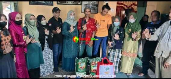 Dinsos Inhil Bersama Perwakilan Kemensos RI Kunjungi Rumah Keluarga Korban Mutilasi