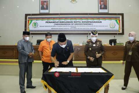 Kejari Inhil MoU dengan DPRD Inhil Bidang Hukum Perdata dan Tata Usaha Negara