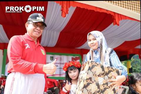 Bupati Inhil Lepas Tri Lomba Juang dan Lomba Karnaval Meriahkan HUT RI ke-78