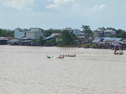GALERI: Even Wisata Lomba Pacu Pompong Sungai Luar
