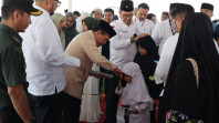 Peringatan 10 Muharram, Gubernur Al Haris Berbagi Kebahagiaan Bersama 2.185 Anak Yatim
