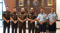 Kajati Riau Hadiri kegiatan Penyerahan DIPA dan Buku Alokasi TKD TA. 2024